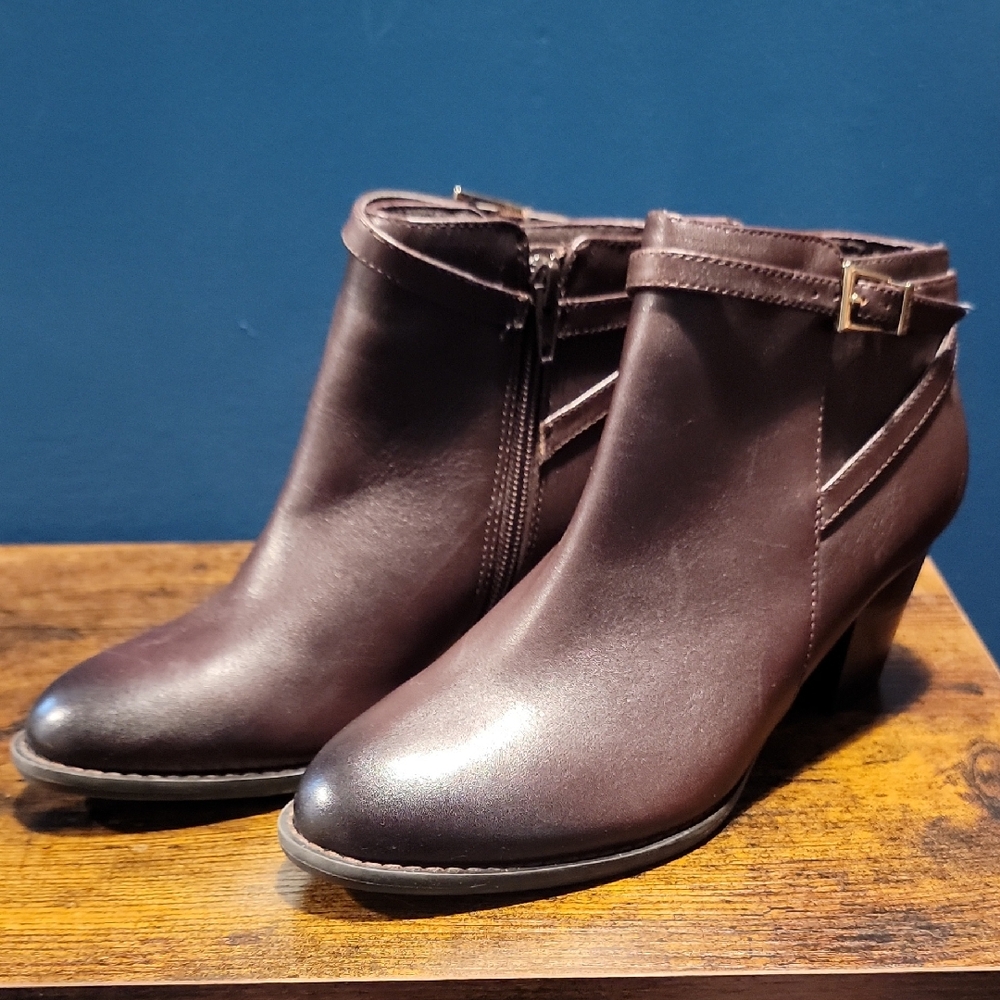 Vionic Brown Ankle Boots